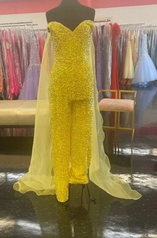 Marc Defang 8046 Size 4 Yellow Sequin Velvet Jumpsuit Fun Fashion off the shoulder cape